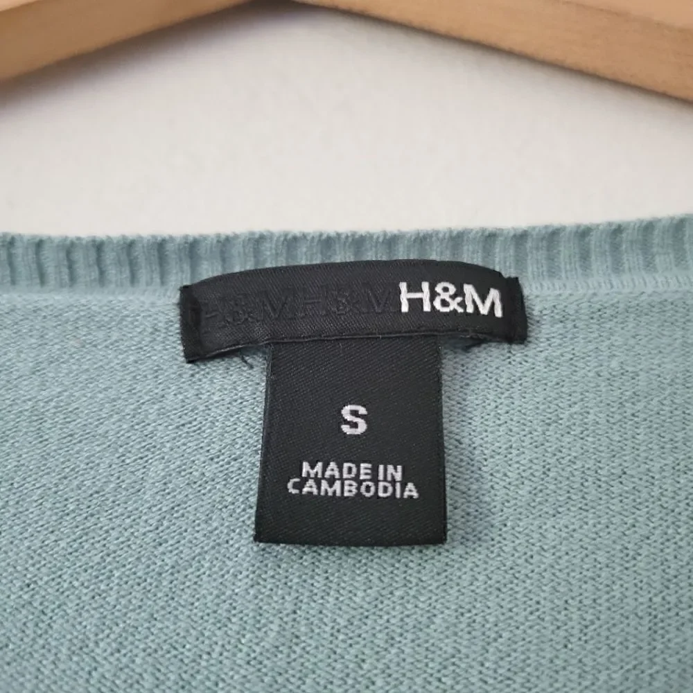 H&M Light Blue V-neck Henley Sweater S